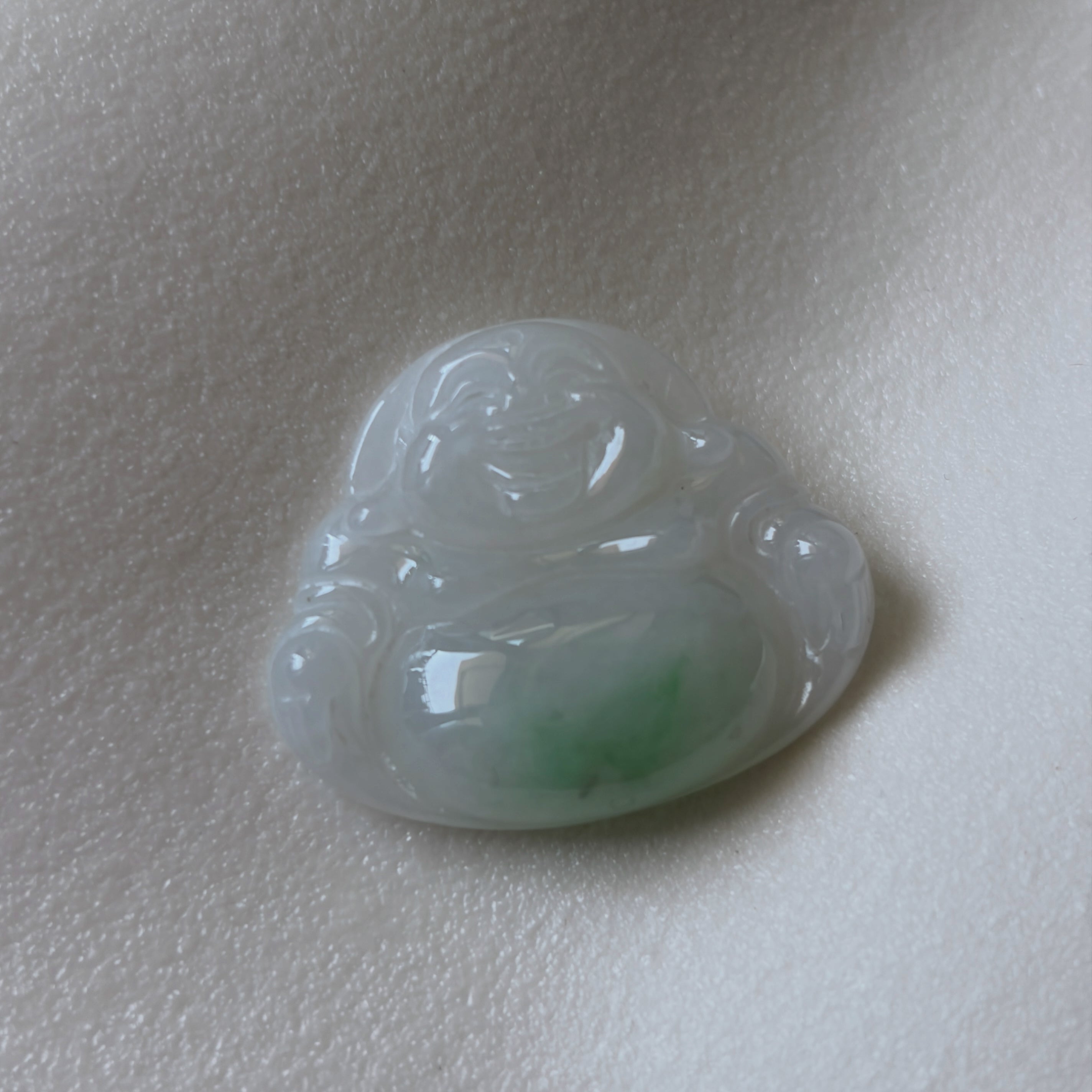 💚白底青佛公翡翠吊墜